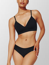 Black Form 360 Fit™ Wireless Bra