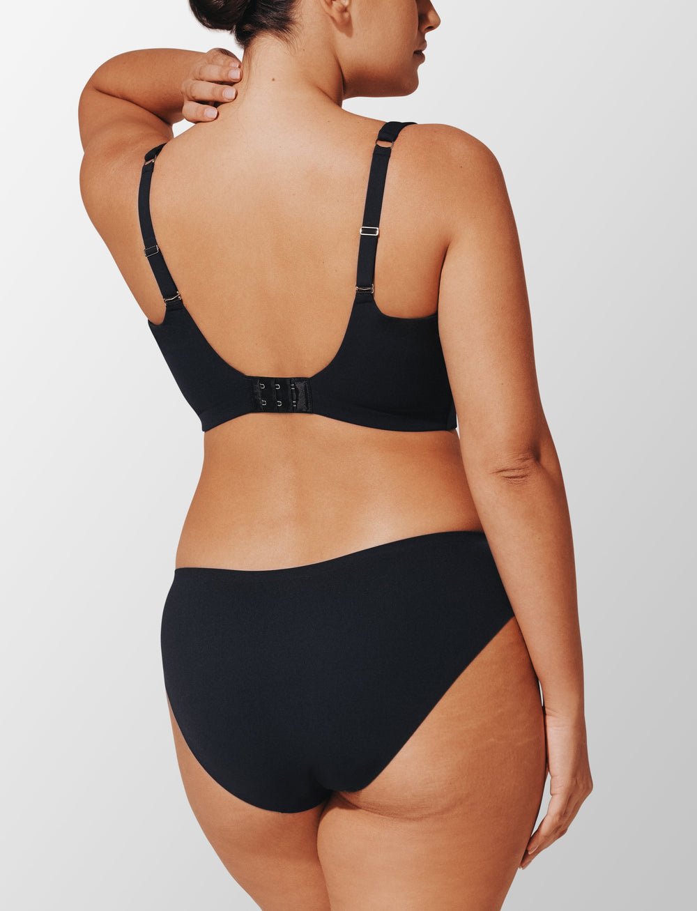 Black ComfortStretch Smoothing Wireless Bra