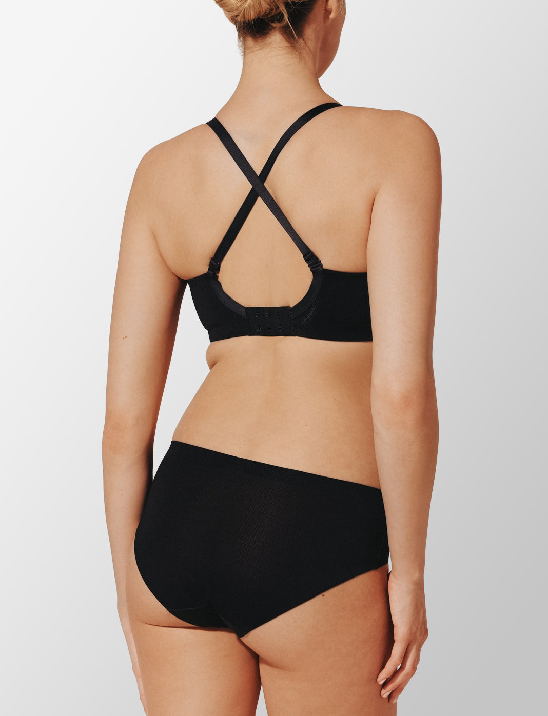 Black Thermoregulating TempSync™ Wireless Bra