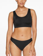 Black Smoothing Scoop Wireless Bra