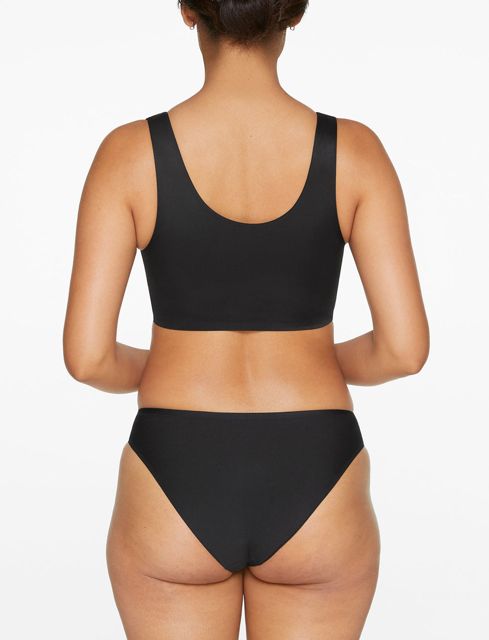 Black Smoothing Scoop Wireless Bra